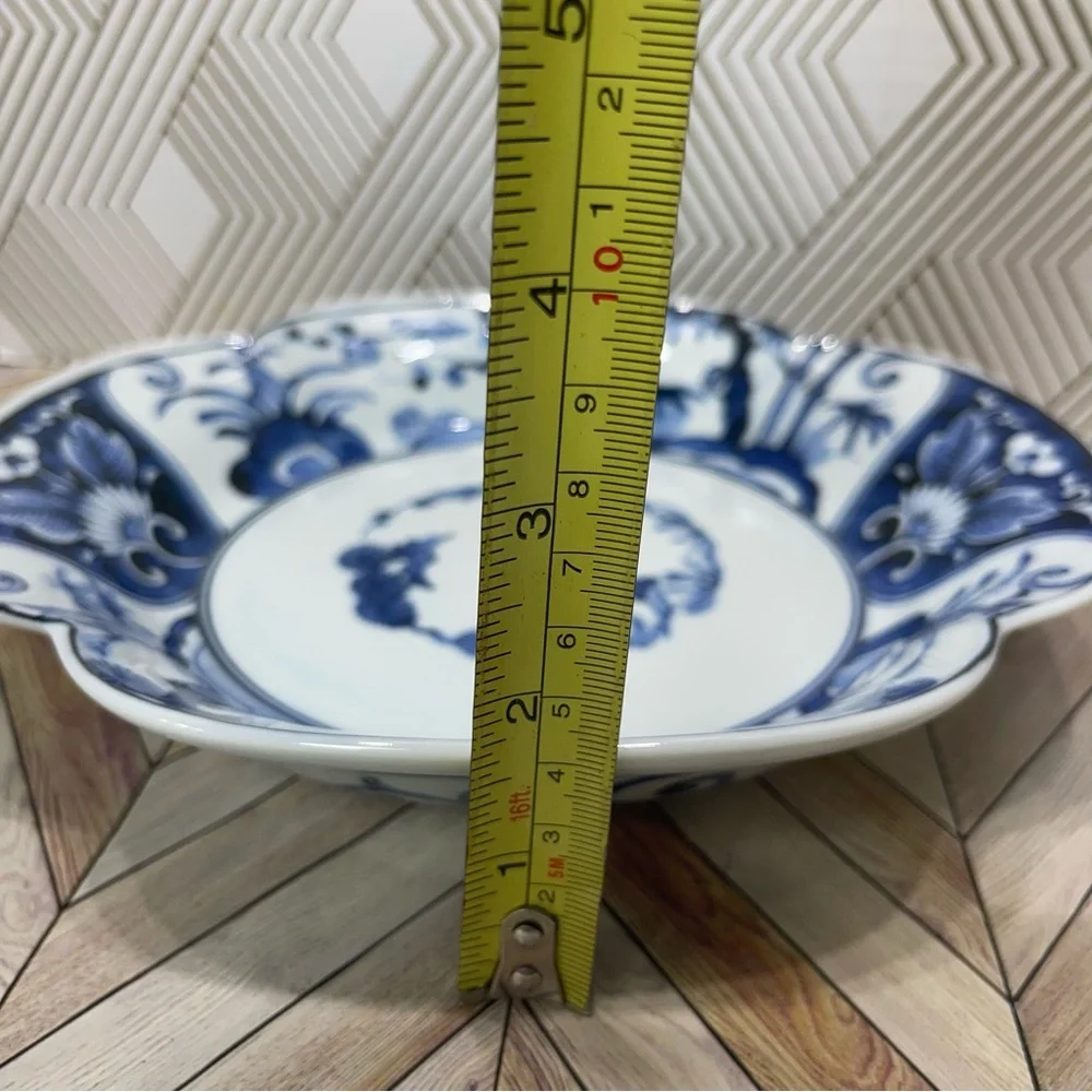 Japanese Ryu-Ho Sanyo Toki Clover-Shaped Bowl‎ blue and white Floral Pattern D11
